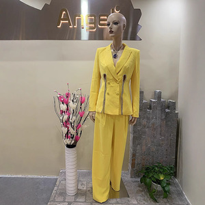 Осенний повседневный женский костюм с V-образным вырезом, желтый, однотонный, персонализированный, для повседневной носки, из камвольной ткани, комплект из 2 предметов, длинный, полиэстер/хлопок - Product Image 3