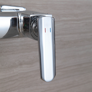 Robinet de salle de bain en laiton chromé, haute qualité, design simple, robinet d'<span class=keywords><strong>eau</strong></span> à trou unique, salle de bain murale, robinets mélangeurs, robinets de douche - Product Image 3