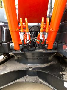 รถขุดไฮดรอลิกมือสอง Hitachi ZX200-5G สภาพดี น้ำหนัก 20 ตัน รถขุดสำหรับงานก่อสร้าง พร้อมจัดส่ง - Product Image 3