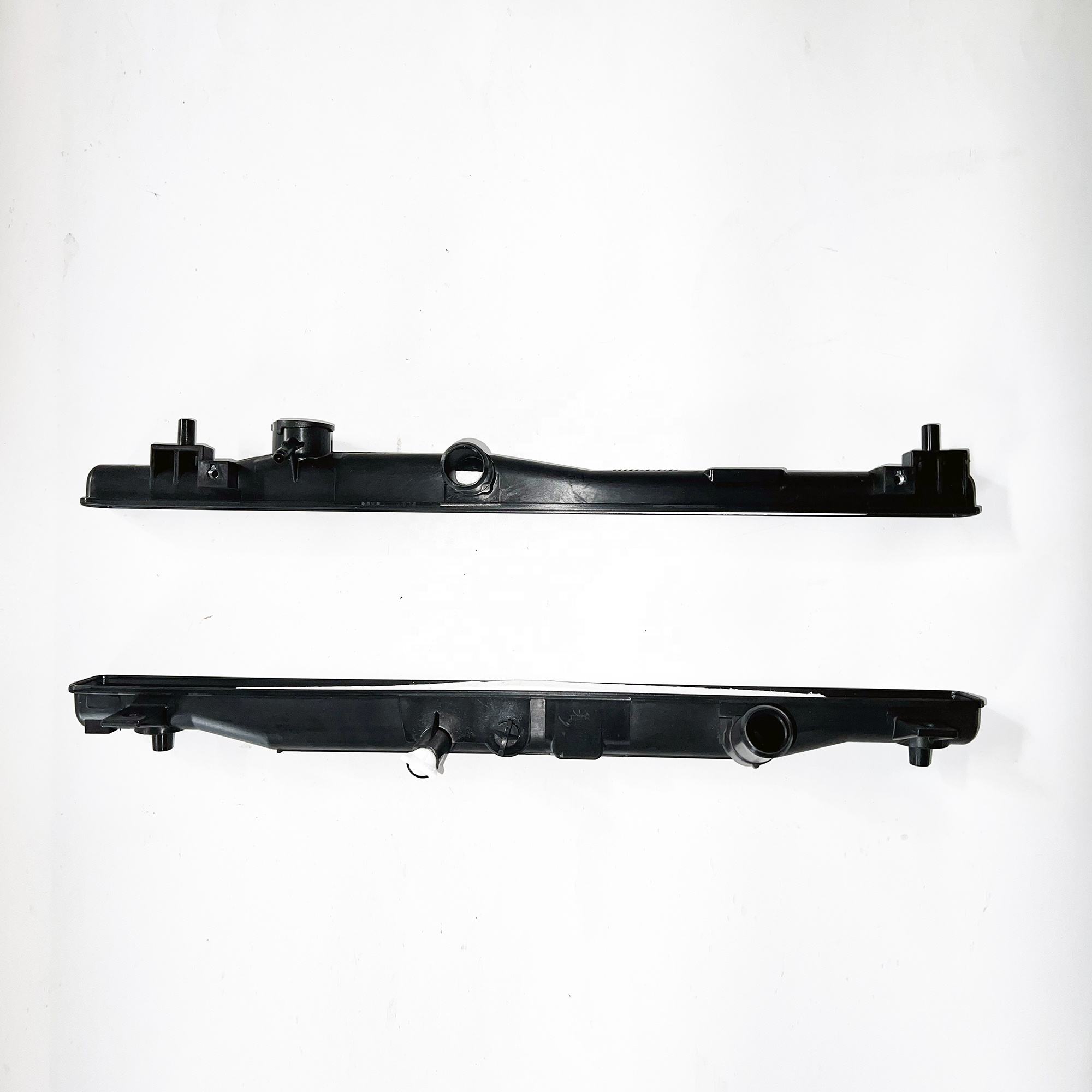 Radiator Plastic Top Bottom Tanks Durable Auto Parts - Main Image