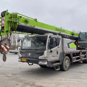 Grúa sobre Camión Usada Zoomlion ZTC250A5-3 de 25 Toneladas con Bomba y Motor Originales para Levantamiento Estable en Proyectos de Construcción - Product Image 1