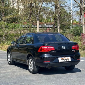Volkswagen Bora 1.6L Manuale Berlina Usata Benzina Guida a Sinistra Efficiente nei Consumi e Affidabile Esportazione in Sudafrica - Product Image 5