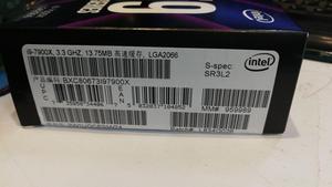 Processeur d'origine Intel Core <span class=keywords><strong>I9</strong></span>-7900X Skylake-X 10-Core 3.3 GHz <span class=keywords><strong>LGA</strong></span> <span class=keywords><strong>2066</strong></span> - Product Image 3