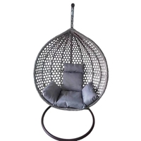 Chaise suspendue de jardin en rotin et osier pour meubles d'extérieur en plastique durable