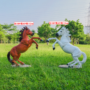 Scultura di Cavallo Bianco Grande per Esterni, Statua di Cavallo in Fibra di Vetro, Decorazione per Zoo, Ornamento Personalizzabile in Dimensioni e Colore - Product Image 5