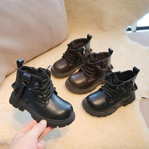 Botas de plataforma a la moda para niños con estilo versátil y casual. Suela gruesa para aumentar la altura y función antideslizante. - Product Image 4