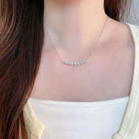 18K Weißgold Labor-Diamant Anhänger Halskette Minimalistisch Fein Sternenklar Gebogenes Lächeln Verstellbare Schlüsselbein-Ketten für Damen