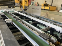 Ligne de production de panneaux de porte, machine à découper sur 4 côtés