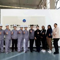 Équipement d'application de mastic butyle pour intercalaires en aluminium, machine robot extrudeuse de revêtement butyle pour verre isolant