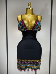 <span class=keywords><strong>Abito</strong></span> Aderente da Donna con Scollo a V, <span class=keywords><strong>Nero</strong></span> con Diamanti Colorati Scintillanti, <span class=keywords><strong>Elegante</strong></span> per Serate di Gala, Feste e Compleanni di Lusso - Product Image 1