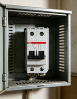 Disjoncteur miniature ABB S202-B32 32A bipolaire type B, capacité de coupure 6kA, 400V pour armoire de distribution industrielle