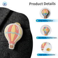 Badge de revers personnalisé en PVC souple 3D, motif montgolfière, mignon, souvenir, pour sac à dos et chapeau, vente en gros en vrac