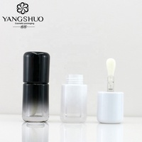 Tube de brillant à lèvres 4 ml avec grand pinceau, emballage cosmétique personnalisé en gros, fabricant de tubes vides transparents pour brillant à lèvres aux fruits