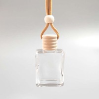 Flacon diffuseur de parfum en verre carré personnalisé avec bouchon fileté en bois et corde pour voiture, accessoire décoratif pour la maison en gros