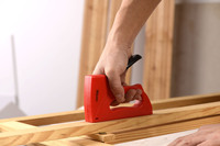 Agrafeuse multifonctionnelle manuelle pour meubles, bois et matériaux souples