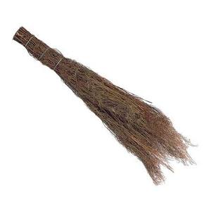 Escoba de brezo natural para exteriores y patio - Product Image 2