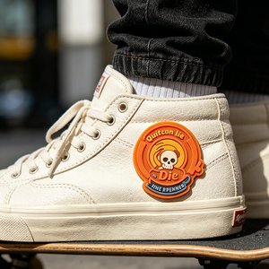 Patch de moral en PVC personnalisé et amusant, avec fixation auto-agrippante (<span class=keywords><strong>Velcro</strong></span>), motif dessin animé en caoutchouc, pour chaussures, sacs, porte-clés, vente en gros d'usine OEM - Product Image 6