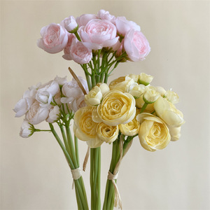 Ranunculus Land ช่อดอกไม้ประดิษฐ์6หัวแบบผูกด้วยมือขนาดเล็ก - Product Image 5