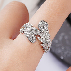 Anello Ispirato alle Fate delle Piume per Donne, Elegante Gioiello da Dito Fantasioso e alla Moda - Product Image 6