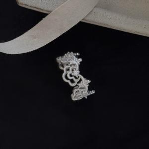 Anillo de Plata de Ley S925 con Diseño de Encaje Hueco y Diamantes, Diseño de Onda de Nube, Patrón Geométrico Retro de Alta Gama, Piedra Tallada para Mujer - Product Image 3