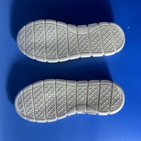 Semelle de chaussure de marche en EVA haute élasticité et haute qualité pour jeunes, tendance, avec amorti, absorption des chocs et semelle extérieure texturée antidérapante