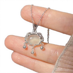 สร้อยคอจี้เงินแท้925 ประดับเพชรซิคอน คุณภาพสูง สไตล์วินเทจ ปี 2024 สำหรับงานปาร์ตี้ เหมาะสำหรับทุกเพศทุกวัย แฟชั่นทันสมัยและมีเอกลักษณ์ - Product Image 4