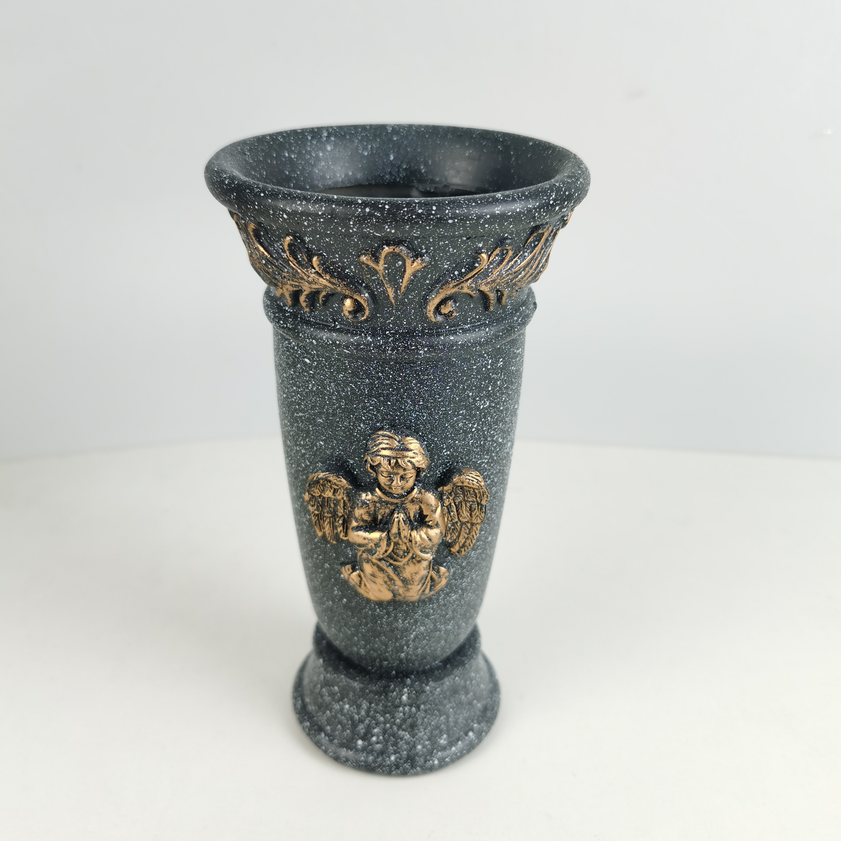 Набор из 2 черных в влюбленных памятных запечатанных полимерных ангелов, гравировальных цветочных ВАЗ