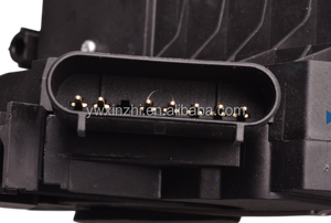 ตัวล็อกประตูหน้าประตู7Pin 8A6A-A21812-BK 8A6A-A21813-BK ล็อคประตูไฟฟ้าสำหรับ Ford Fiesta <span class=keywords><strong>C3</strong></span> <span class=keywords><strong>mca</strong></span> aug 2014- - Product Image 5