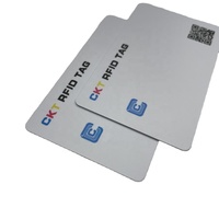 Carte de visite NFC imprimée, carte NFC blanche mate en PVC avec code QR
