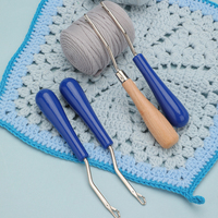 Ventes d'usine aiguille à tricoter à la main autobloquante poignée en plastique bleu crochet crochet crochet