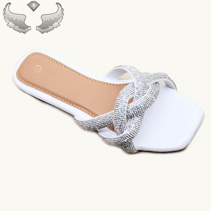 Sandales et pantoufles pour femmes de haute qualité, tendance, nouveau design d'été avec strass - Product Image 4
