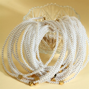 Collar de Alta Calidad con Colgante de Corazón y Letra, Cadena de Perlas de Acero Inoxidable Chapado en Oro de 18k - Product Image 3