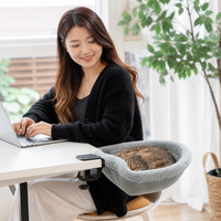 Hamac pour chat à fixer sur le bureau, pivotant, rotatif, gain de place, maille respirante, lavable en machine, fausse fourrure, lit pour chat pour le bureau et la maison