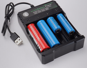 Caricabatterie USB Intelligente a 4 Slot per Batterie Ricaricabili 3.7V Li-ion <span class=keywords><strong>18650</strong></span> 26650 14500 16340 - Product Image 4