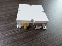 Unité anti-brouillage GNSS CRPA ultra-compacte 65 mm à 4 éléments GPS L1 BDS B1 Galileo E1 IP65 avec récepteur intégré