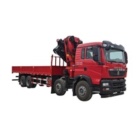 Camion grue à flèche articulée Sinotruk Howo 8x4 avec commande hydraulique à distance
