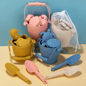 Set di secchio e vanga per secchio in Silicone per l'estate di nuovo arrivo, giocattoli ecologici per sabbia da spiaggia in silicone per uso alimentare per bambini