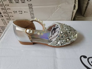 Nouvelle Collection 2025 Chaussures <span class=keywords><strong>de</strong></span> Princesse pour Filles, en Cuir avec Strass et Perles, Idéales pour la <span class=keywords><strong>Danse</strong></span> et les Spectacles – Vente en Gros - Product Image 4