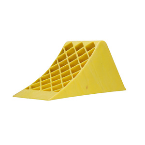 Protector portátil para neumáticos de coche, almohadilla anticolisión, rampa de estacionamiento para camiones y vehículos, amarillo, 30x20x15cm - Product Image 3