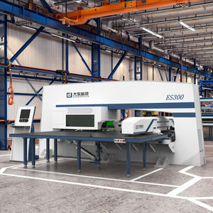 Machine de presse à poinçonner à tourelle automatique CNC 300KN de haute qualité équipement de poinçonnage facile à installer - Product Image 1