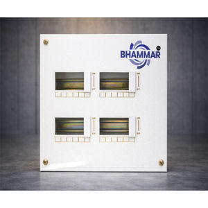 Caja de Distribución Metálica MCB (Puerta Única-TPN) con Barra Colectora Neutra Premium, Placa Ficticia de Enlace de Fase, Modelo KK24, Proveedor Mayorista India - Product Image 3