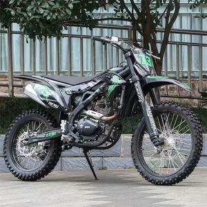 Moto tout-terrain 250cc à refroidissement par air, robuste, pour <span class=keywords><strong>enduro</strong></span>, durable pour la conduite sur routes accidentées en extérieur - Product Image 2