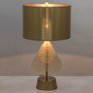 <span class=keywords><strong>Iluminize</strong></span> Moderne Goldene Stoff-LED-Tischlampe mit Eisenkörper E26-Fassung 4100K Neutralweißes Licht 2 Jahre Garantie - Product Image 3