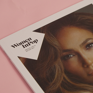 งานพิมพ์ปกแข็ง นิตยสาร โบรชัวร์ แคตตาล็อก พร้อมเคลือบฟิล์ม ปั๊มนูน/ปั๊มจม  งานเย็บเข้าเล่ม  ขายดี - Product Image 3