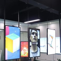 Pantalla de escaparate para interiores, centro comercial, pantalla LCD colgante de alta luminosidad de una sola cara, máquina publicitaria