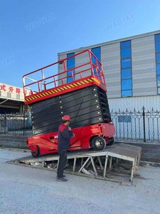 ลิฟท์กรรไกรเหล็กแบบขับเคลื่อนด้วยตัวเองด้วยระบบไฟฟ้า รองรับน้ำหนัก 12 เมตร สำหรับ 2 คน พร้อมแท่นยกขนาด 2300x1140 มม. และความเร็ว 3-5 เมตร/นาที - Product Image 5