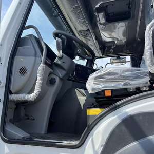 Camion tracteur d'occasion SINOTRUK HOWO 6x4 380HP, direction à droite, moteur diesel Weichai, caméra arrière, transport longue distance - Product Image 2