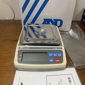 เครื่องชั่งน้ำหนักดิจิตอล EK-6100i ความแม่นยำ 0.1 กรัม รับน้ำหนักได้ 600 กรัม สำหรับห้องปฏิบัติการ - Product Image 2
