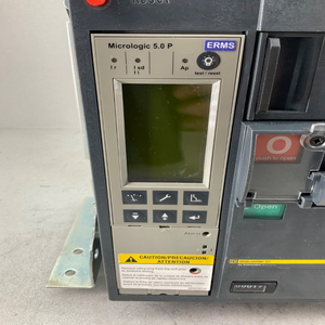 Nuovo Originale Pronto per la Spedizione Interruttore Automatico SQD NT08N1 MASTERPACT 800 A RMS MICROLOGIC 5.0 P 220 V - Product Image 4