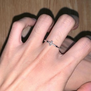 Anelli a Croce in Argento Placcato con Design Classico e Zirconia Cubica per Regali di Anniversario da Donna - Product Image 2